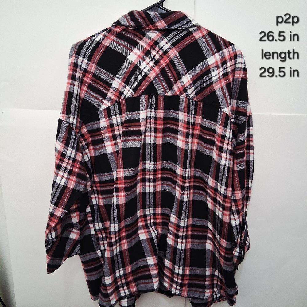 🎉NW Roaman's Black and Red Plaid Button Down Shirt - Picture 2 of 7